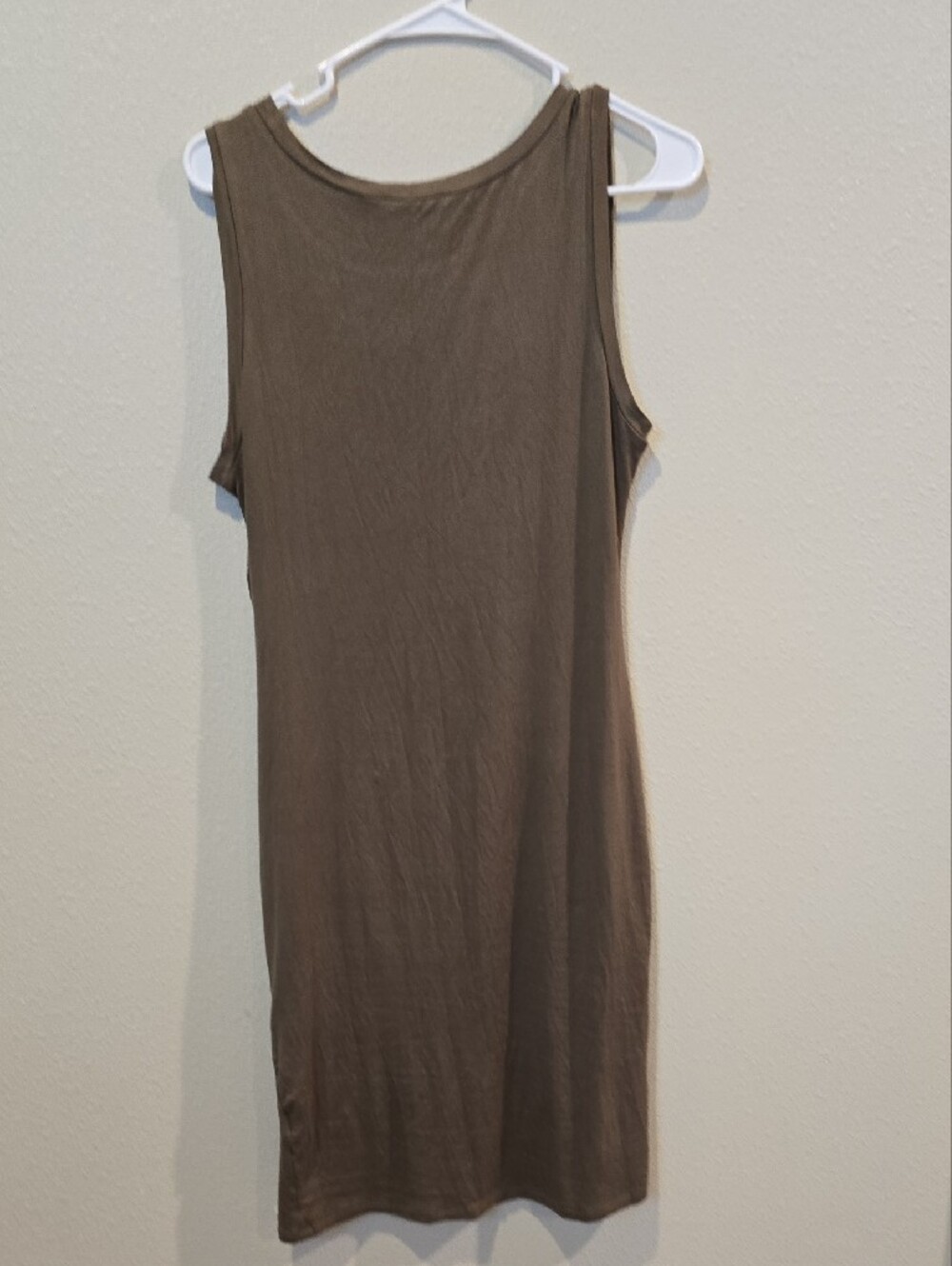 Lush Asymmetrical Ruched Sleeveless Dress in Olive - Picture 4 of 4
